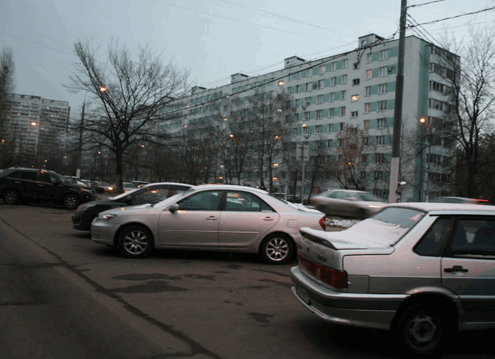 Автомобилисты смогут 21, 22 и 23 февраля парковаться бесплатно