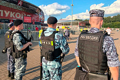 Охрану общественного порядка на футбольном матче в Москве обеспечила Росгвардия