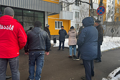 Сегодня, 9 апреля, глава управы района Орехово-Борисово Северное Евгений Силкин, в рамках еженедельного обхода, провел встречу с жителями дома по адресу: Каширское шоссе, д. 94, корп. 3.